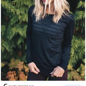 Zyia chill long sleeve